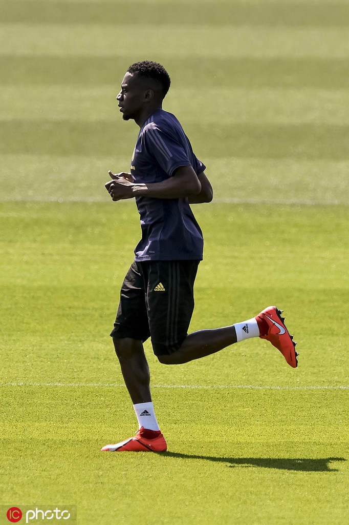 开云官方网站-包含清晨体能课后，费耶诺德复出首秀备战欧冠，震撼外界，纪律约束更严格的词条